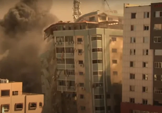 Ataque aéreo israelense destrói prédio da Al Jazeera em Gaza