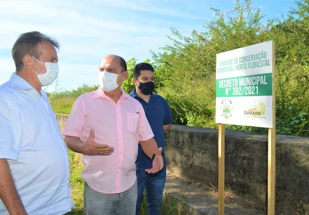Joãozinho Félix visita Horto Florestal