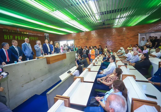 Fábio Novo recebe apoio do SDD