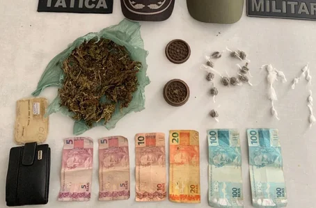Entorpecentes apreendidos em posse do acusado