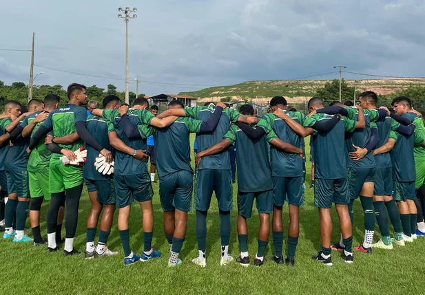 Altos se reapresenta e inicia preparação contra o Vitória pelo Nordestão