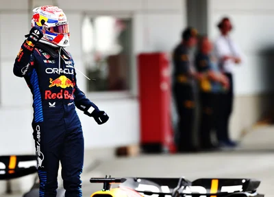 Max Verstappen venceu o GP do Japão neste domingo (07)