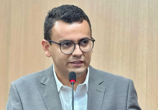 Dr. Douglas Lima
