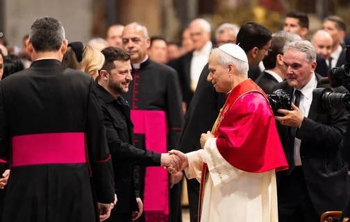Papa Leão XIV recebe Volodymyr Zelensky