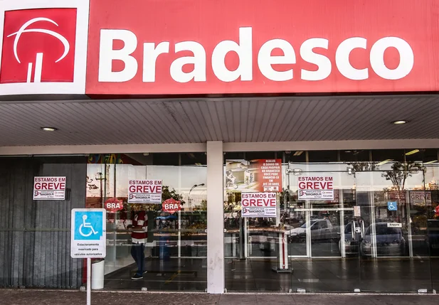 Bancos em Teresina em greve