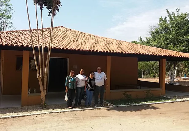 Regina Sousa visita unidade feminina da Fazenda da Paz