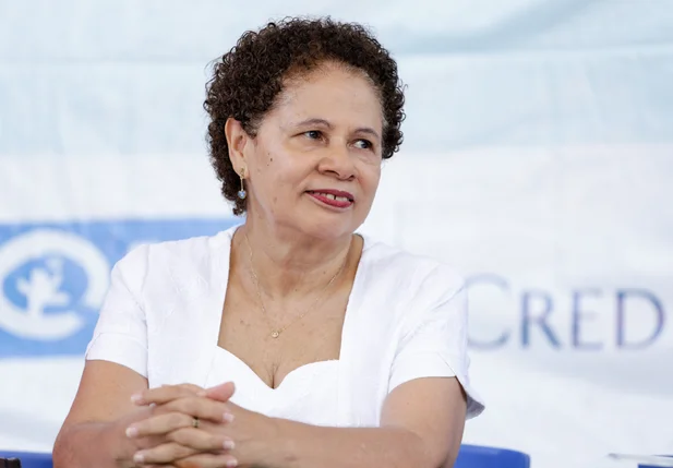 Senadora Regina Sousa
