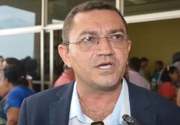 Padre Walmir]