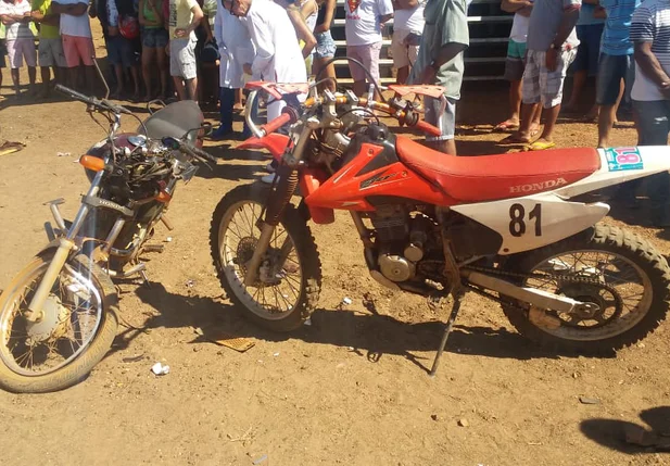 Motocicleta dos dois irmãos