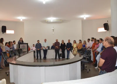 Padre Walmir dá posse aos novos conselheiros da Saúde