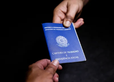 Carteira de trabalho e Previdência Social 