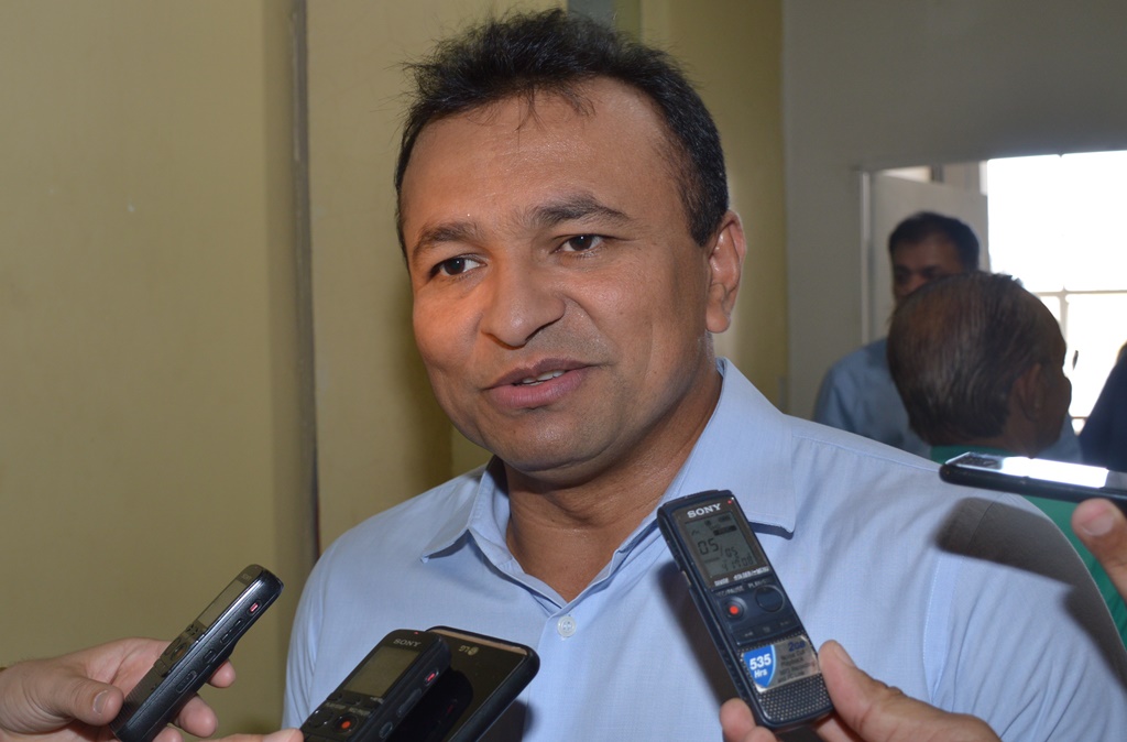Deputado Fábio Abreu deixa de cumprir mais uma promessa em Picos